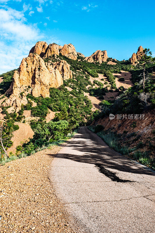 Pic Roux徒步旅行路线，普罗旺斯，法国